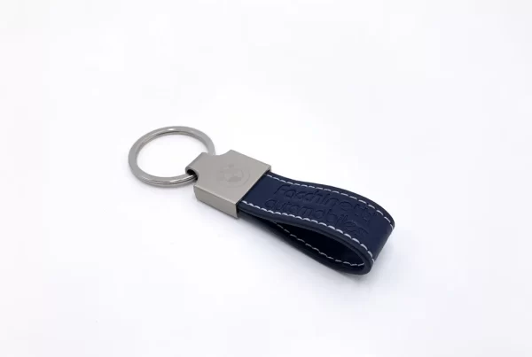 Porte-clés en cuir personnalisé avec embossage pour Facchinetti